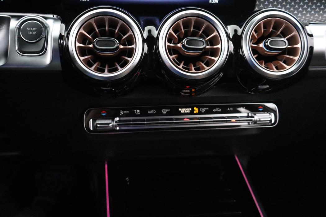 Mercedes-Benz EQB 2025