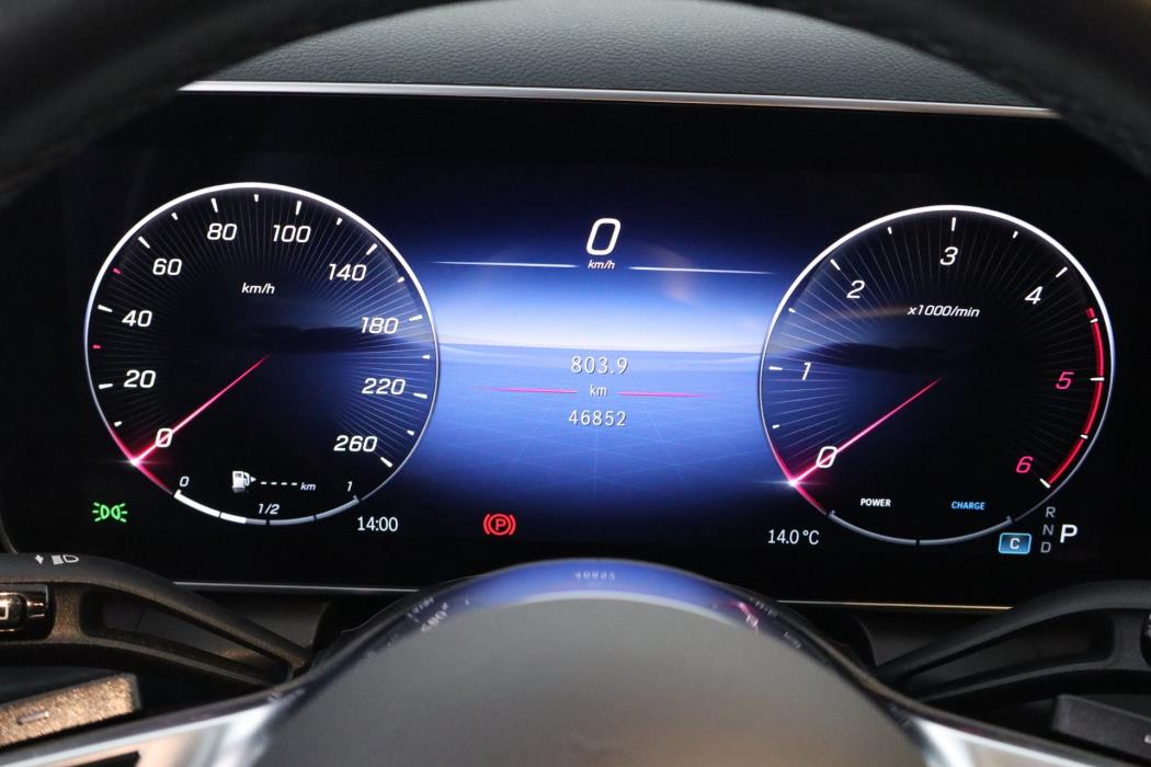 MERCEDES-BENZ GLC 2023