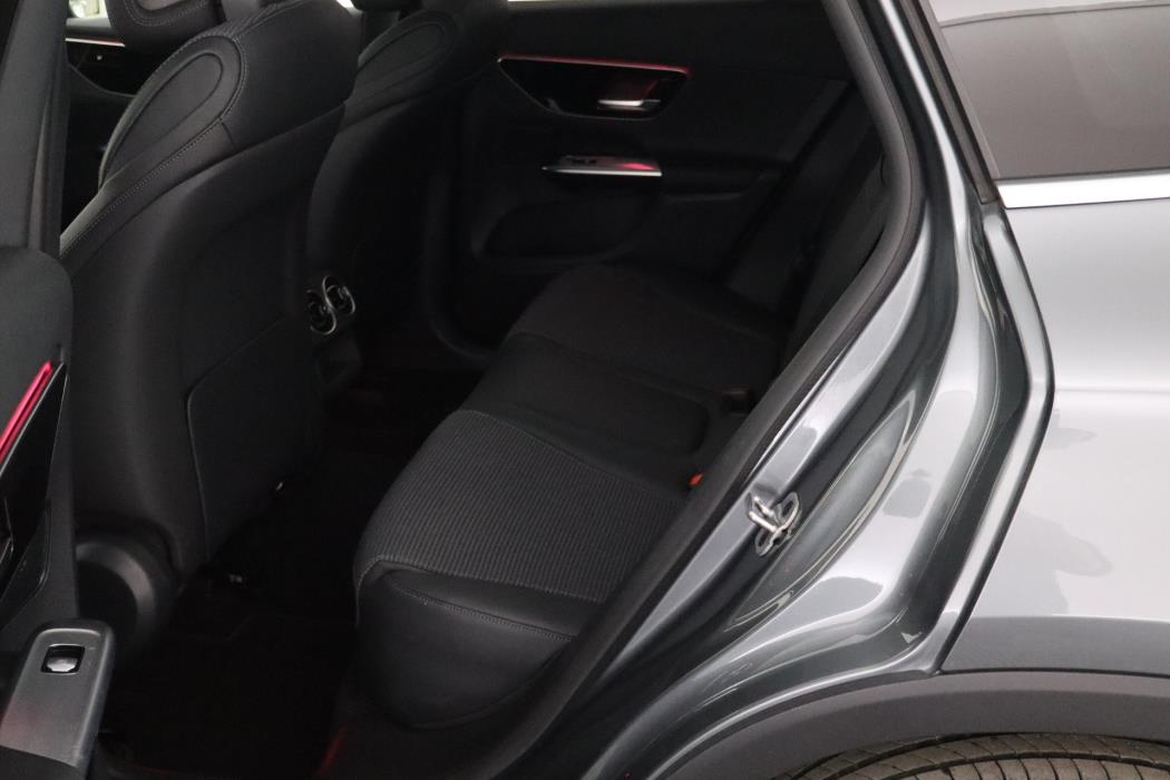 MERCEDES-BENZ GLC 2023