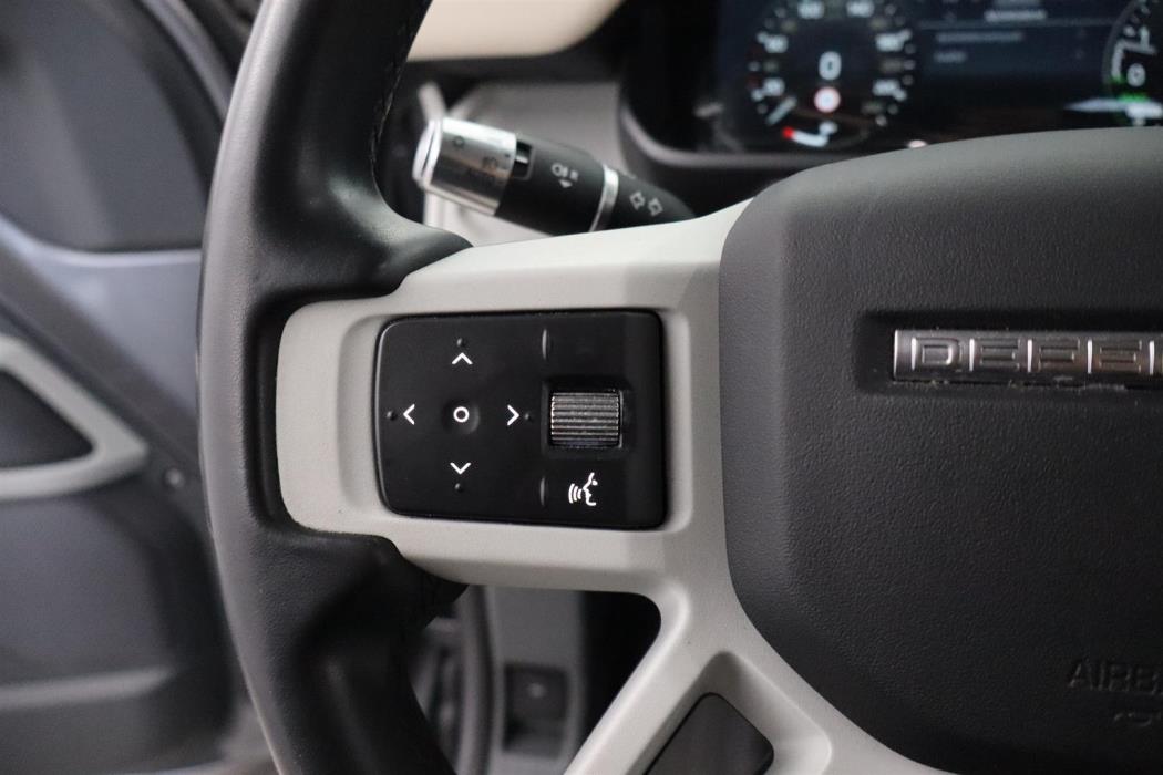 Land Rover Defender 2022