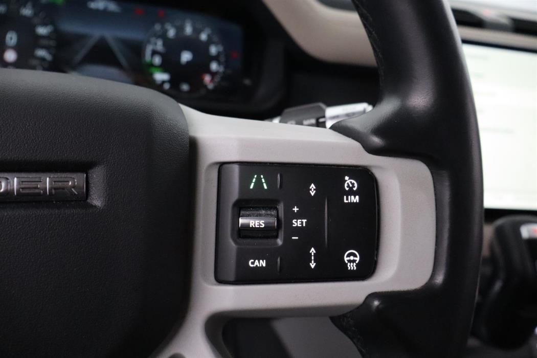 Land Rover Defender 2022