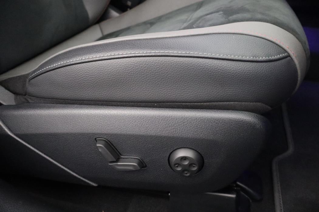 Mercedes-Benz EQE 2024