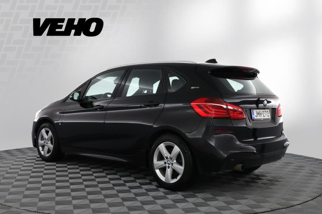 BMW 225 2017