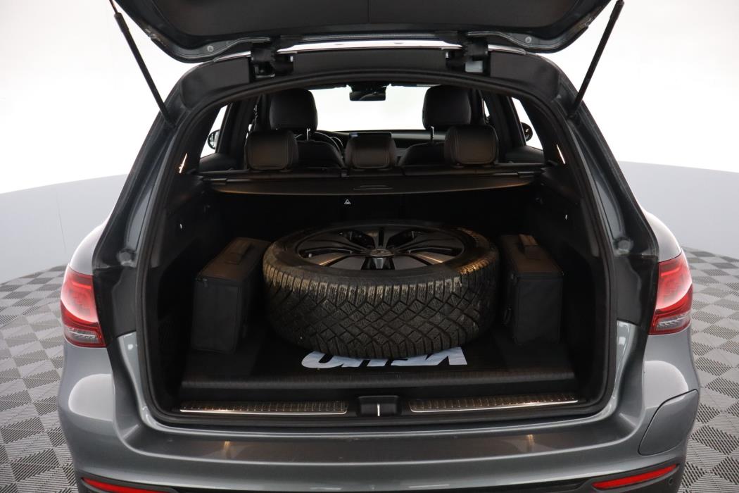 MERCEDES-BENZ GLC 2021
