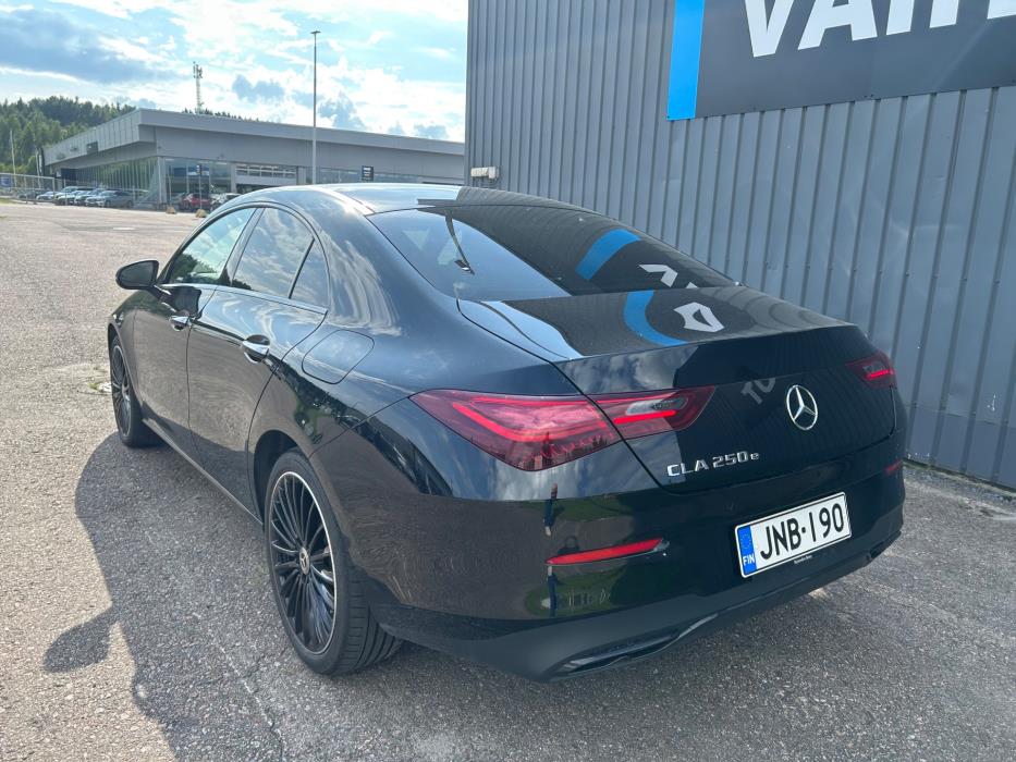 MERCEDES-BENZ CLA 2023