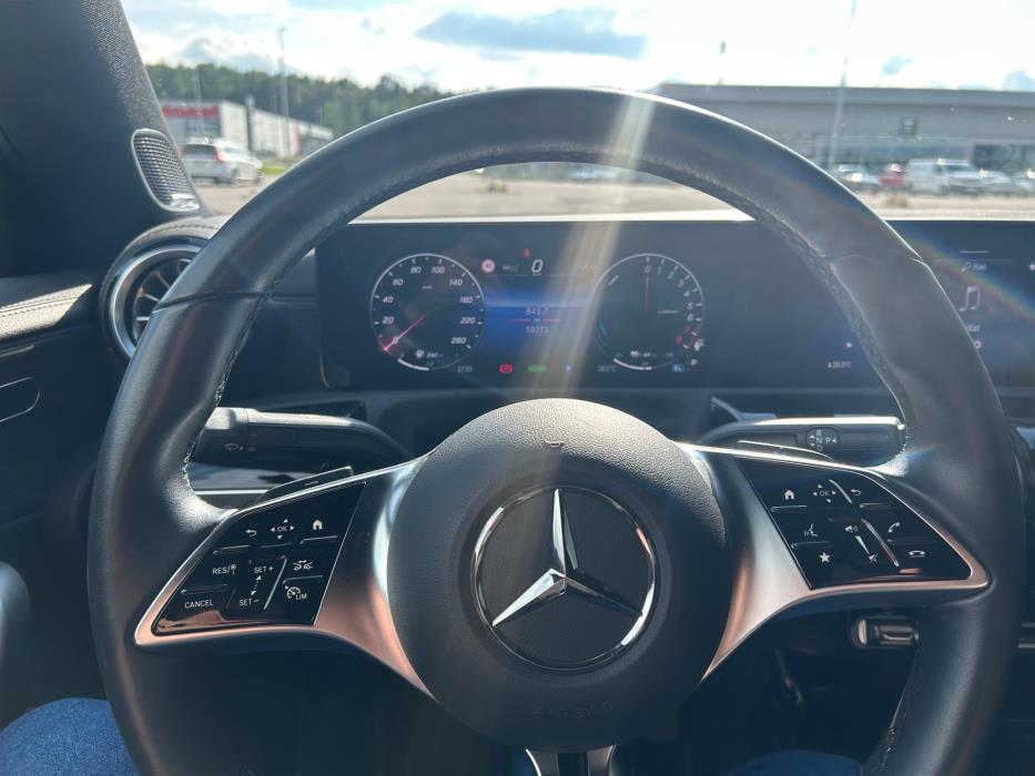 MERCEDES-BENZ CLA 2023