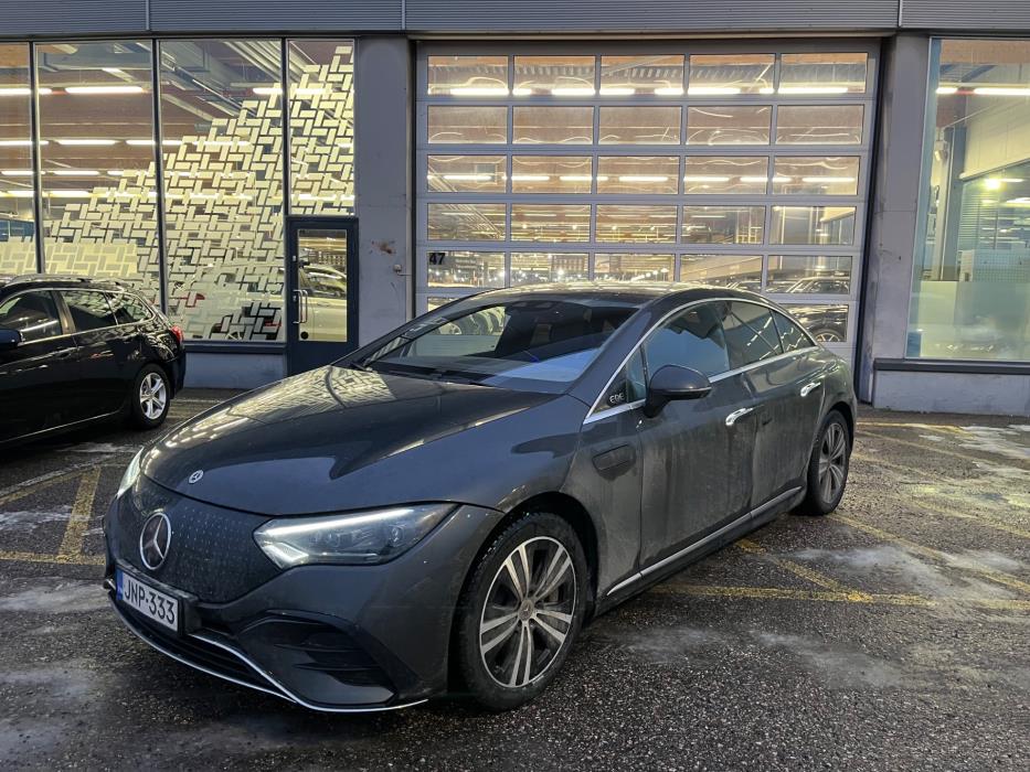 MERCEDES-BENZ EQE 2022