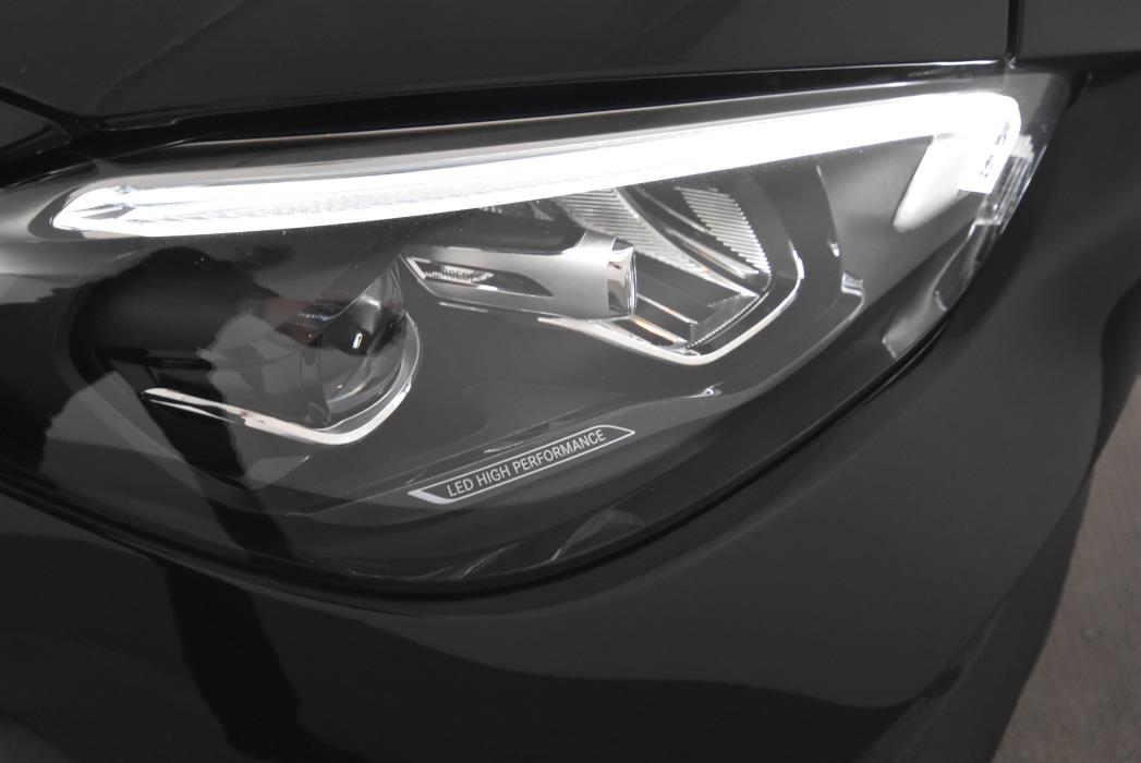 Mercedes-Benz C 2025