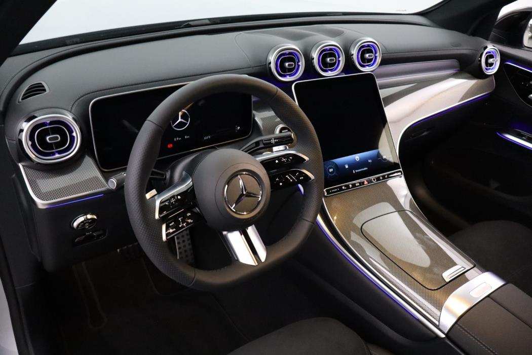 Mercedes-Benz GLC 2025