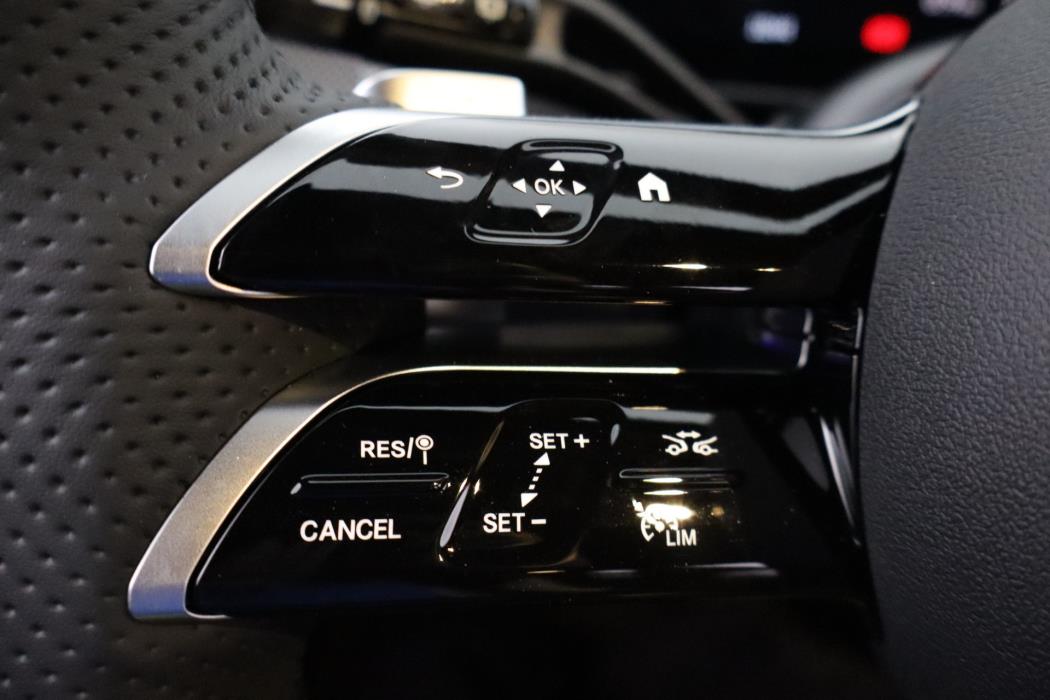 Mercedes-Benz GLC 2025