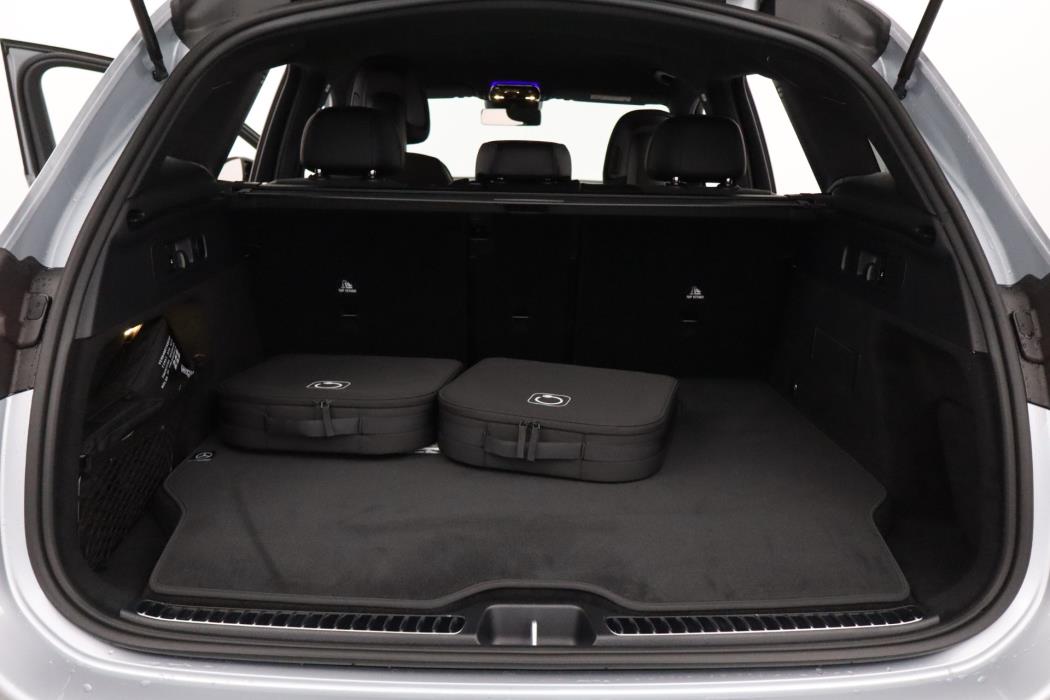 Mercedes-Benz GLC 2025