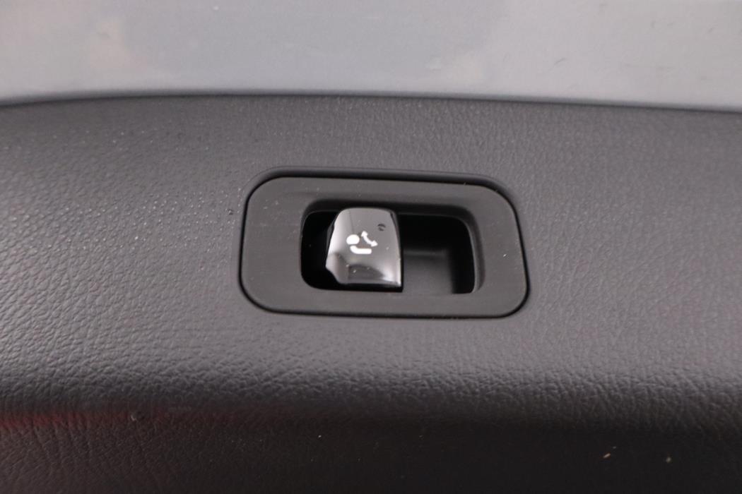 Mercedes-Benz GLC 2025