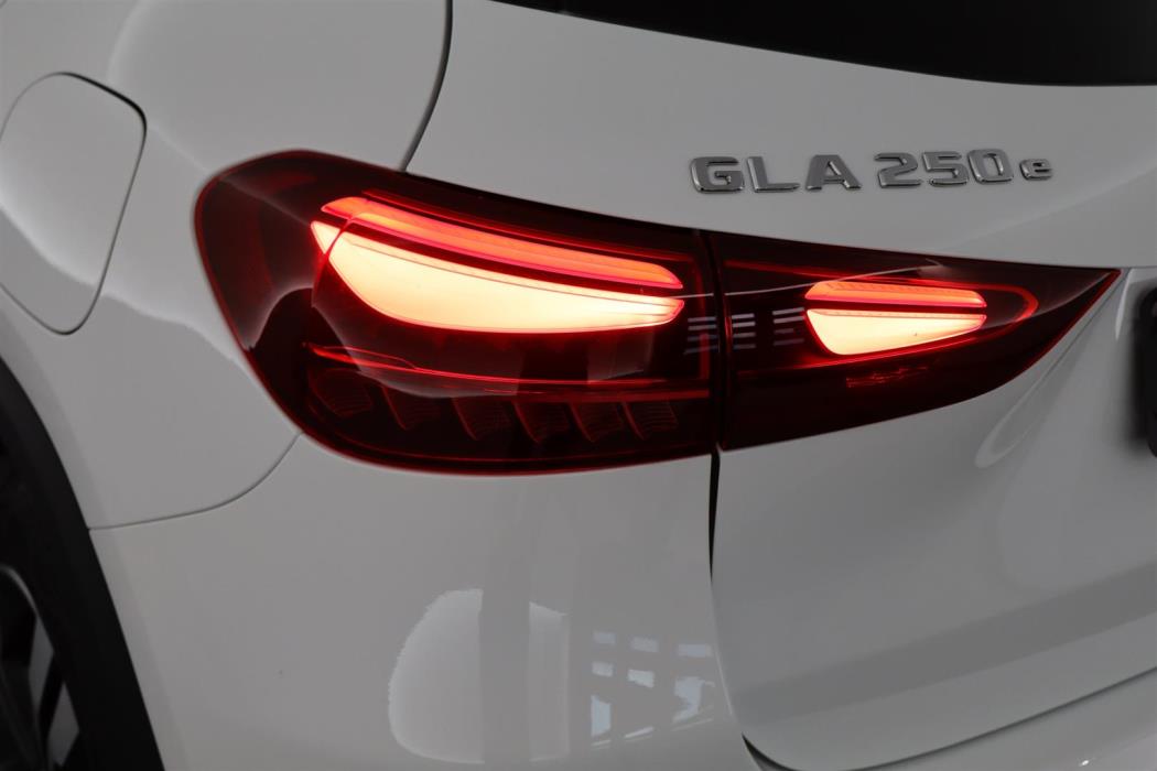 Mercedes-Benz GLA 2025