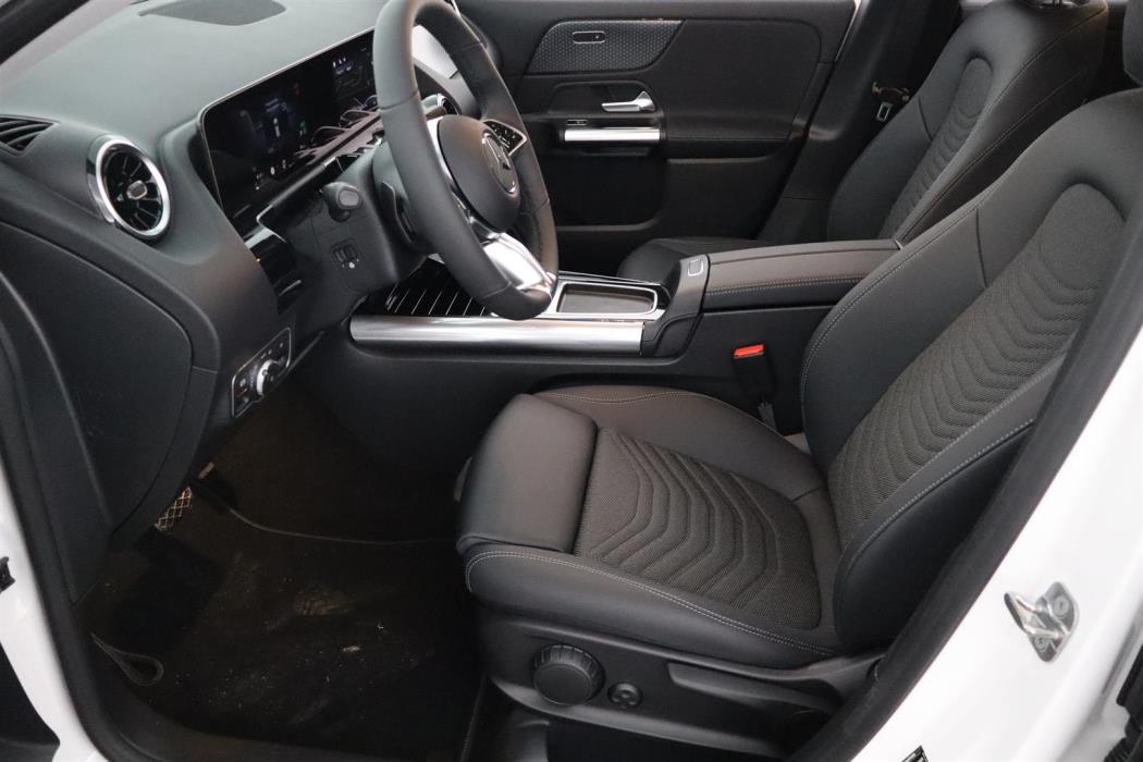 Mercedes-Benz GLA 2025