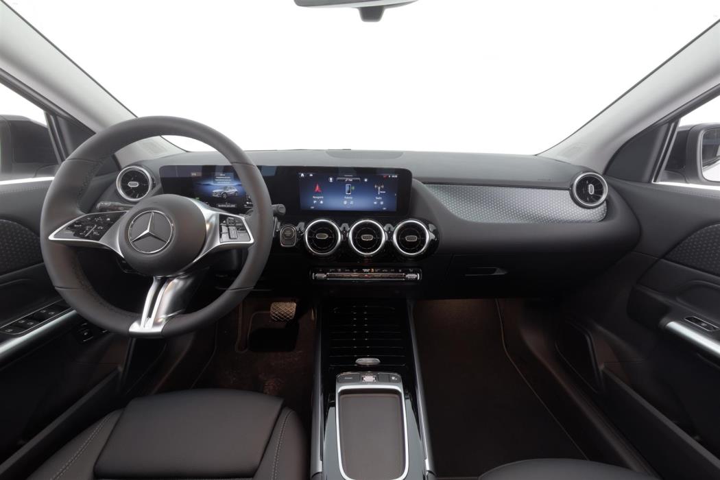 Mercedes-Benz GLA 2025