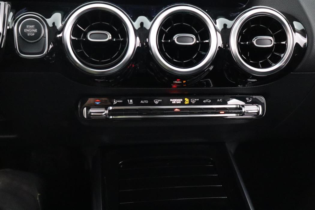 Mercedes-Benz GLA 2025