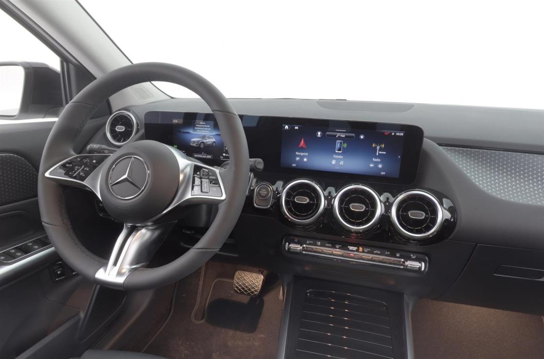 Mercedes-Benz GLA 2025