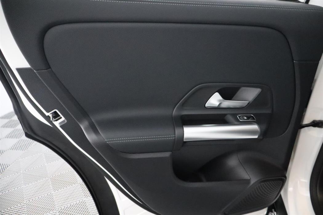 Mercedes-Benz GLA 2025