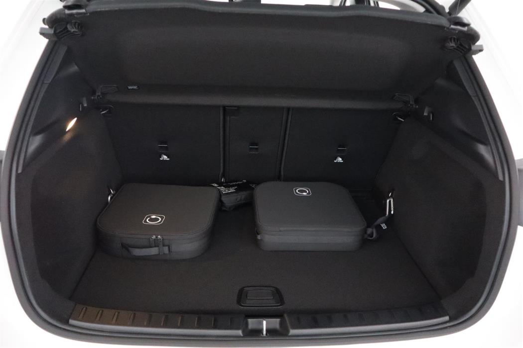 Mercedes-Benz GLA 2025