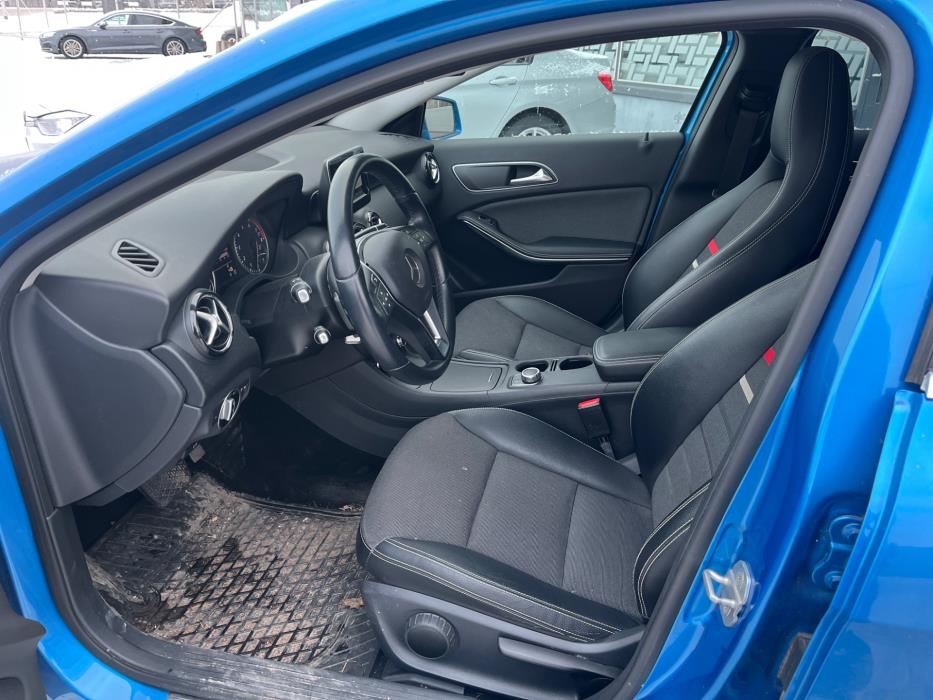 MERCEDES-BENZ A 2013