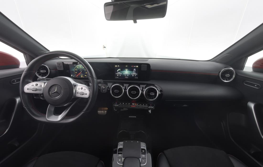 MERCEDES-BENZ A 2018