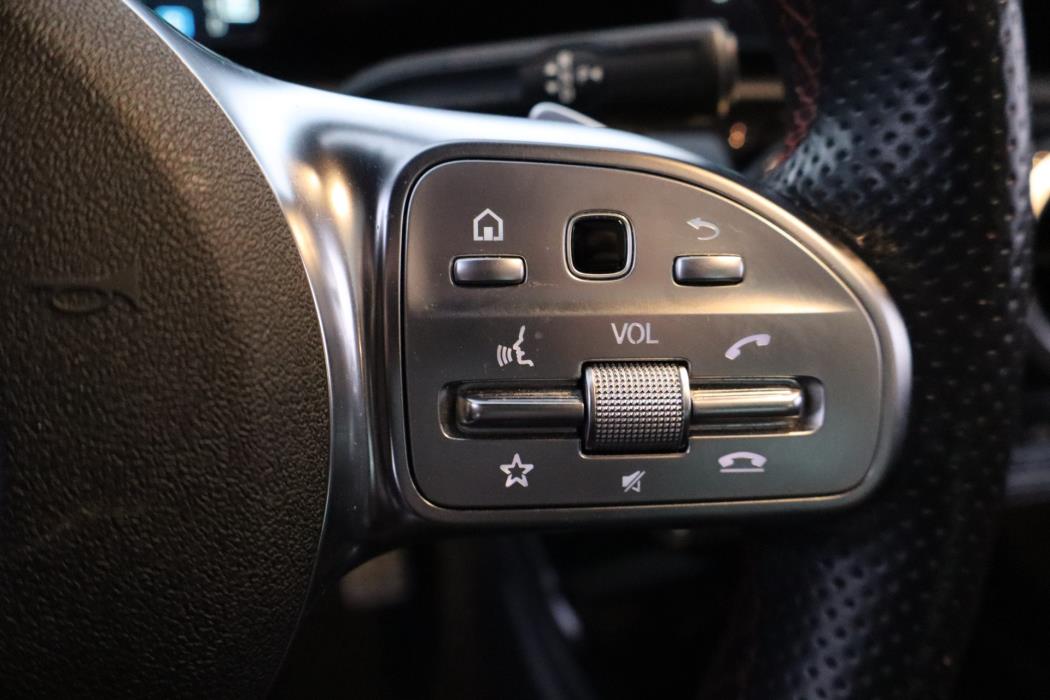 MERCEDES-BENZ A 2018