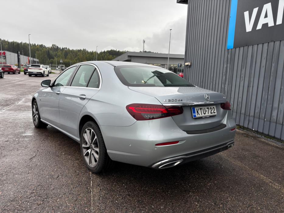 MERCEDES-BENZ E 2020