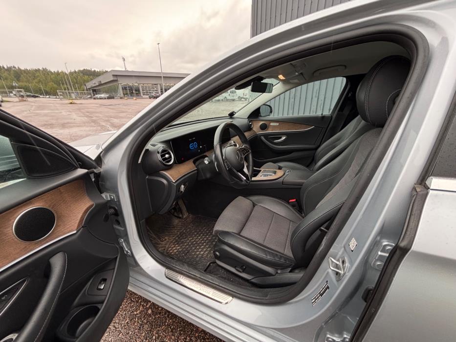 MERCEDES-BENZ E 2020