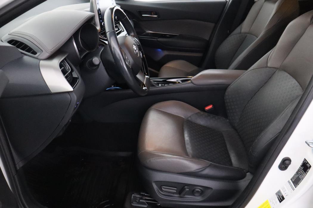 TOYOTA C-HR 2021