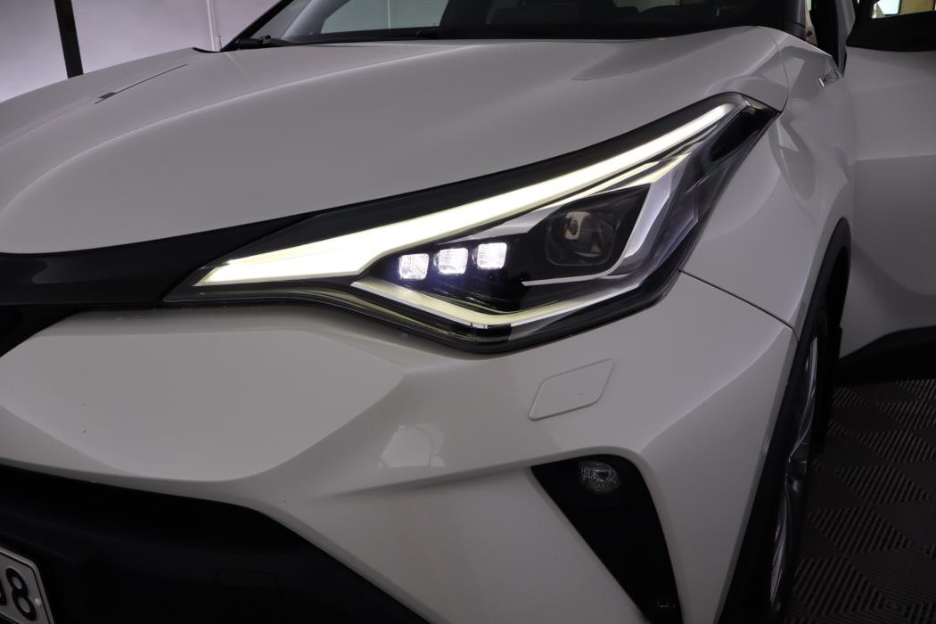 TOYOTA C-HR 2021