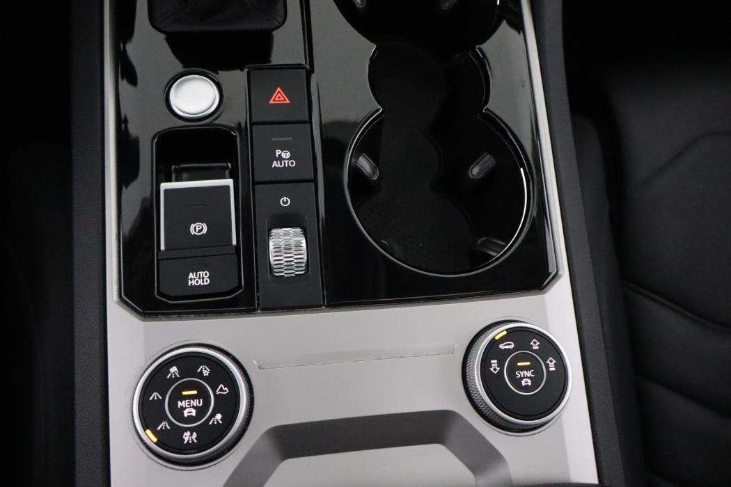 VOLKSWAGEN TOUAREG 2021