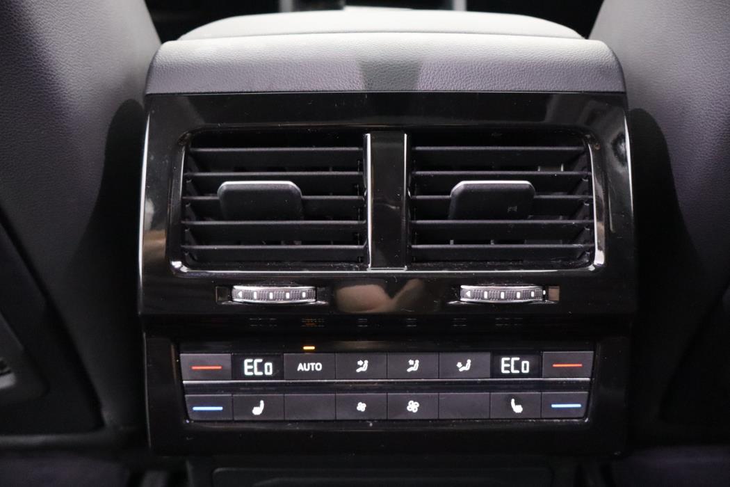 VOLKSWAGEN TOUAREG 2021