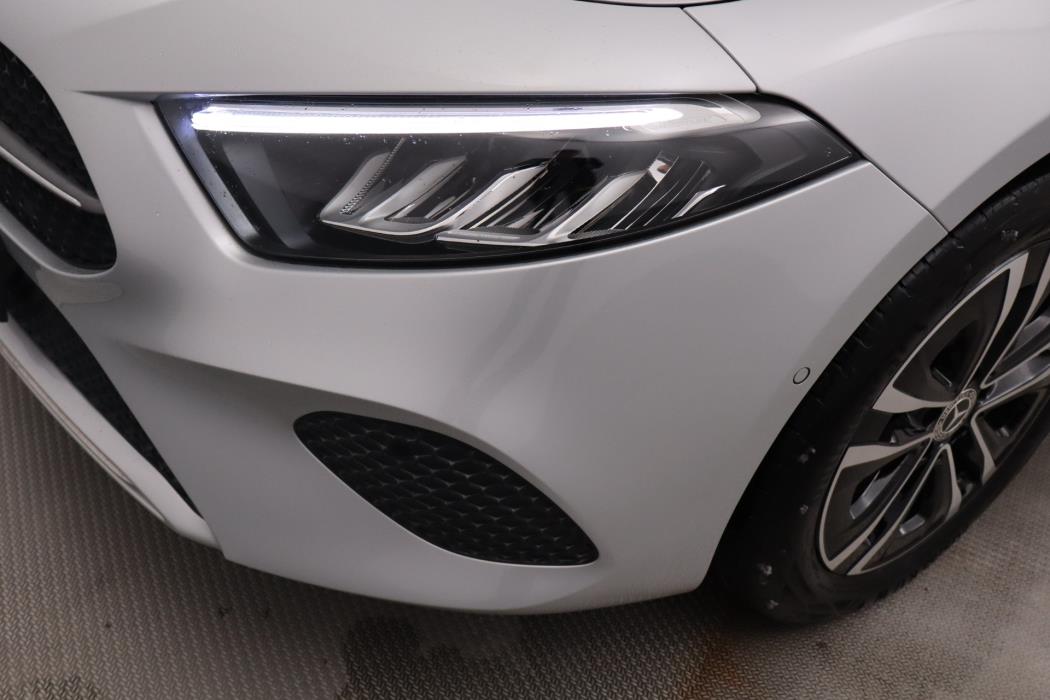 MERCEDES-BENZ A 2023
