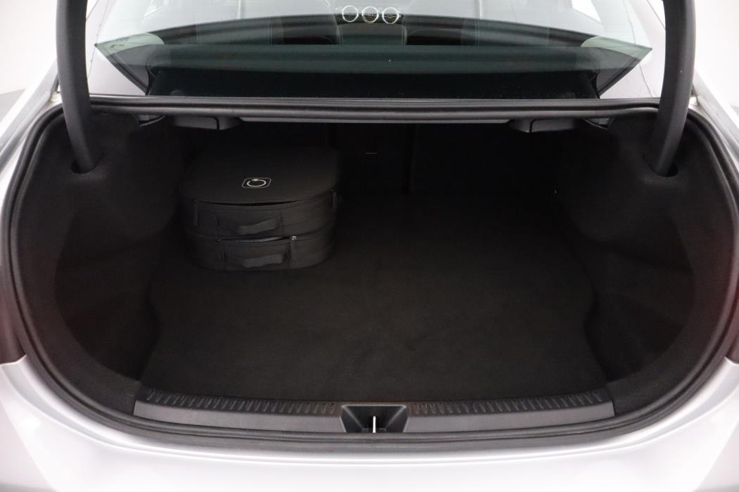 MERCEDES-BENZ A 2023