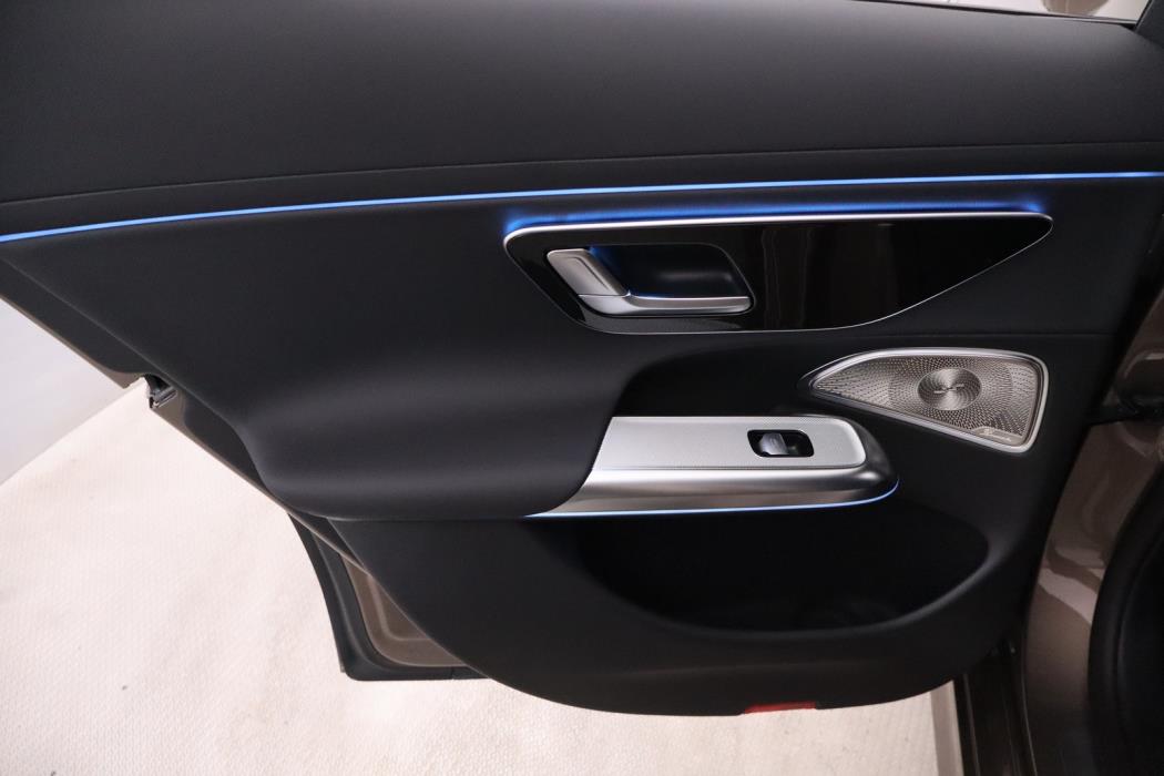 Mercedes-Benz E 2025