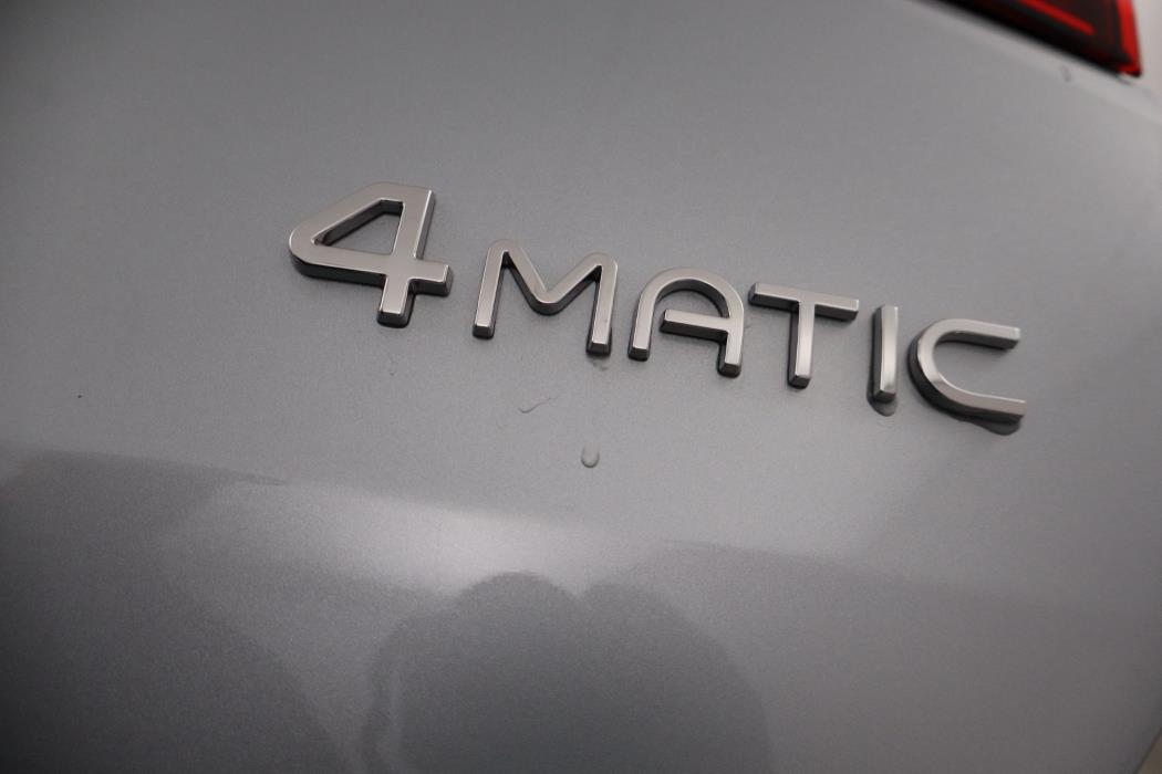 Mercedes-Benz EQB 2025