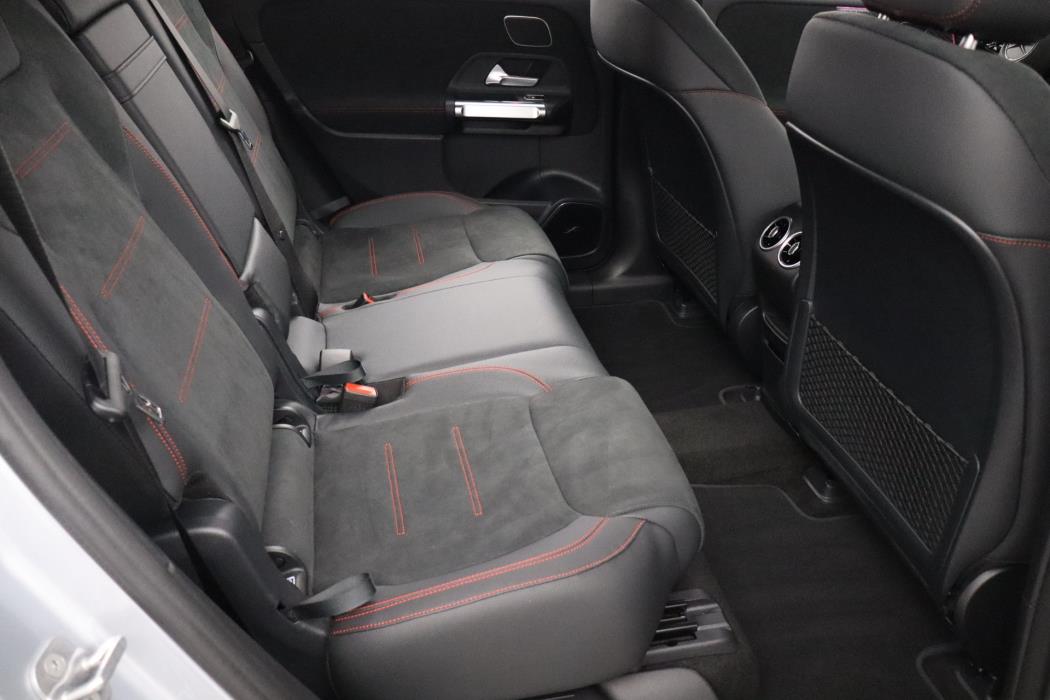 Mercedes-Benz EQB 2025