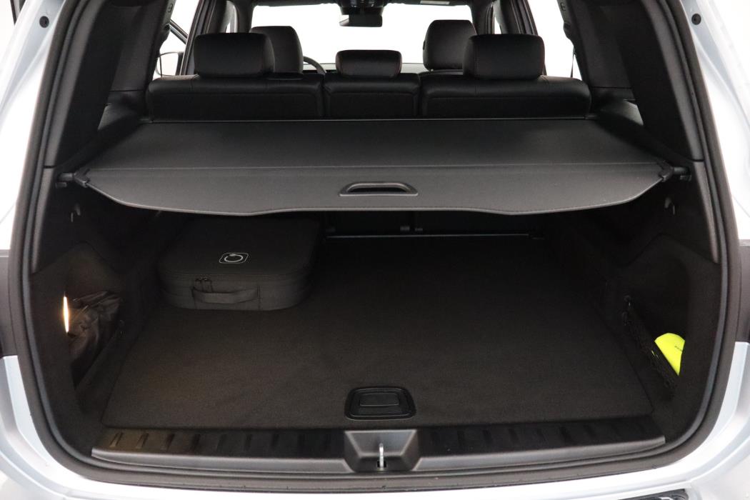 Mercedes-Benz EQB 2025