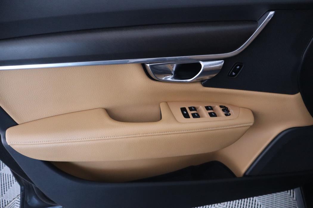 VOLVO V90 Cross Country 2018