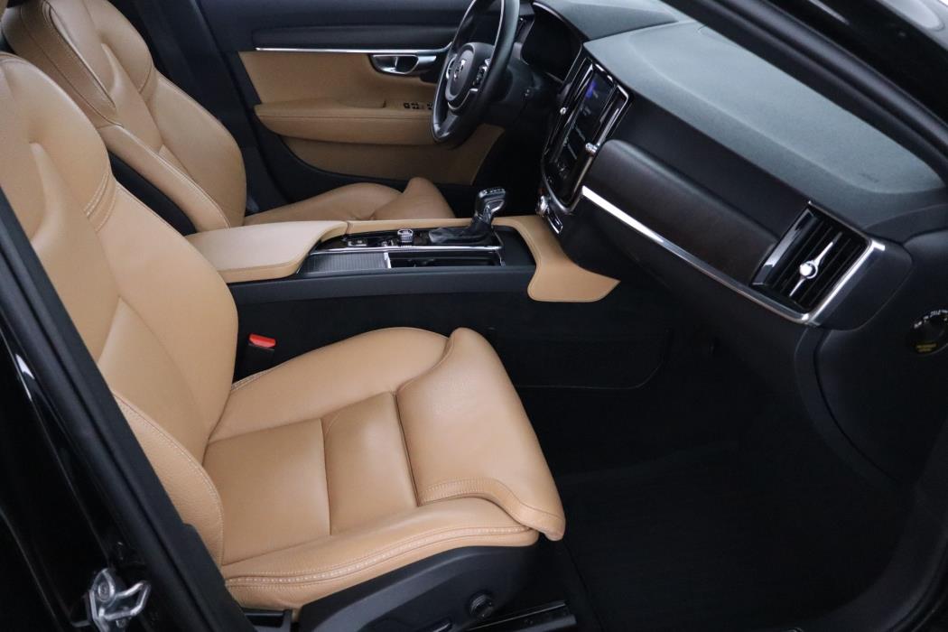 VOLVO V90 Cross Country 2018