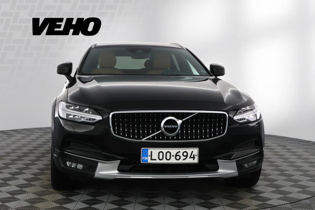 VOLVO V90 Cross Country 2018