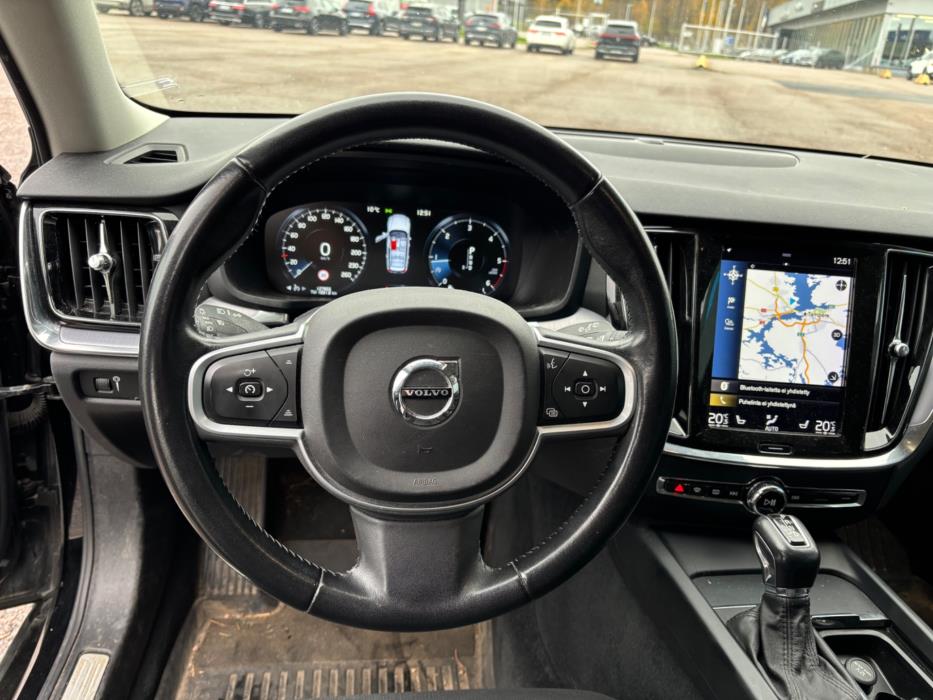 VOLVO V60 2018