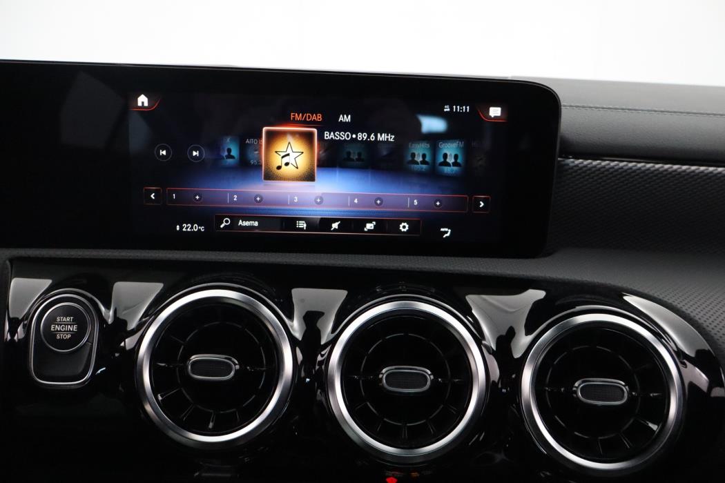 Mercedes-Benz CLA 2023