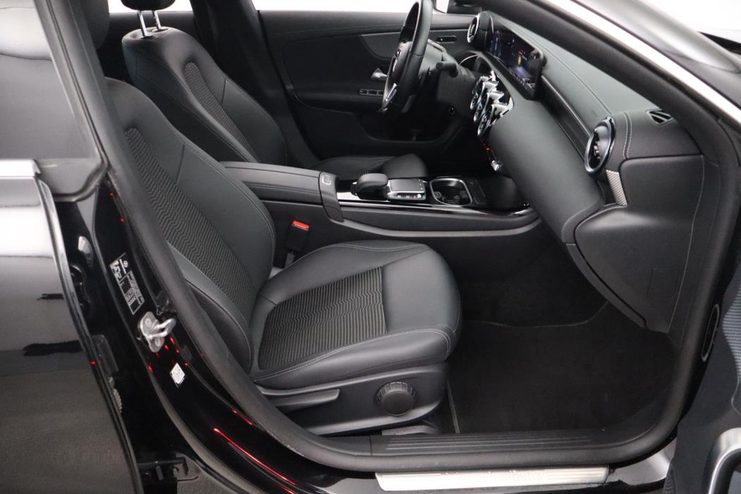 Mercedes-Benz CLA 2023