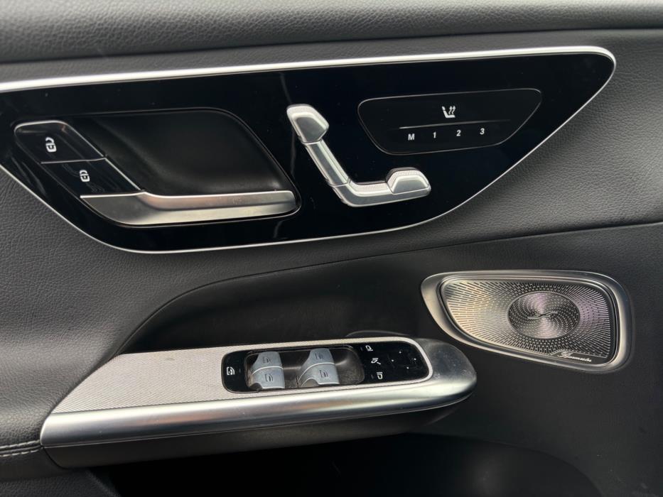 MERCEDES-BENZ GLC 2023