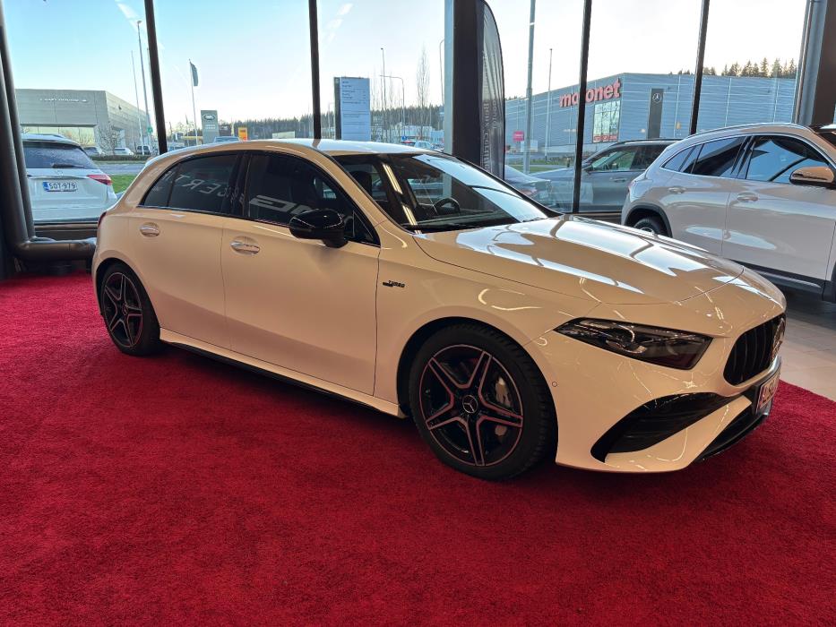 Mercedes-Benz A 2023