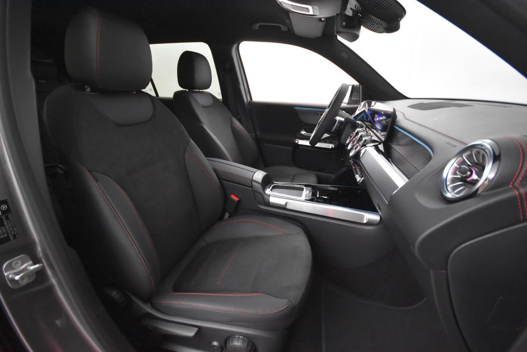 Mercedes-Benz EQB 2025