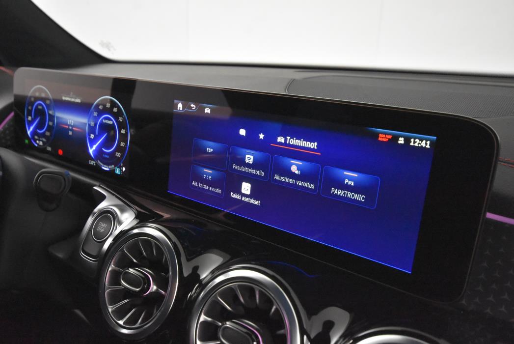 Mercedes-Benz EQB 2025