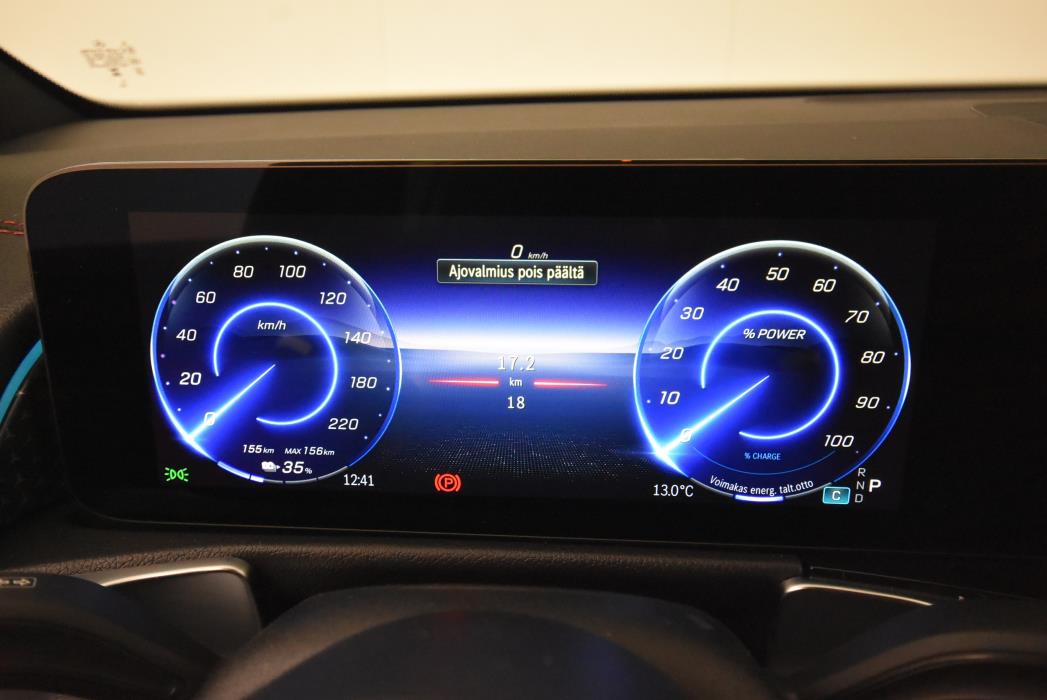 Mercedes-Benz EQB 2025
