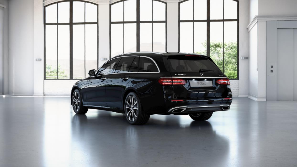 MERCEDES-BENZ E 2022